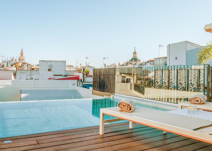 Pool Area Vincci Selección Unuk 5* GL Sevilla Pool Area Vincci Selección Unuk 5* GL Sevilla